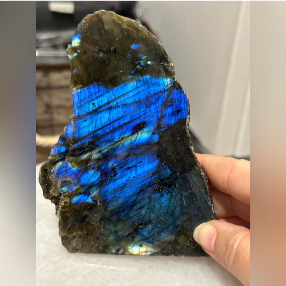 Labradorite free form